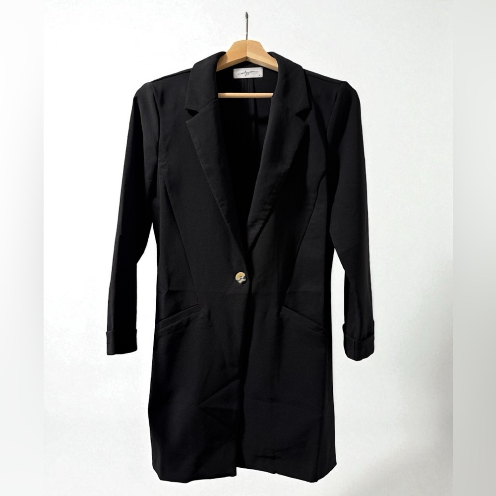 Carly Jean Los Angeles Black Blazer